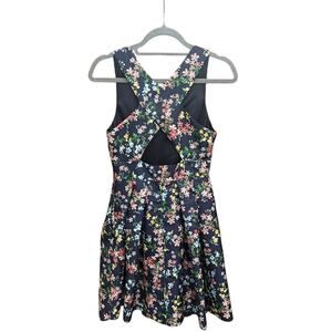 ERIN by Erin Fetherston floral, cross‎ back, fit & flare, v neck dress.  Sz 2.